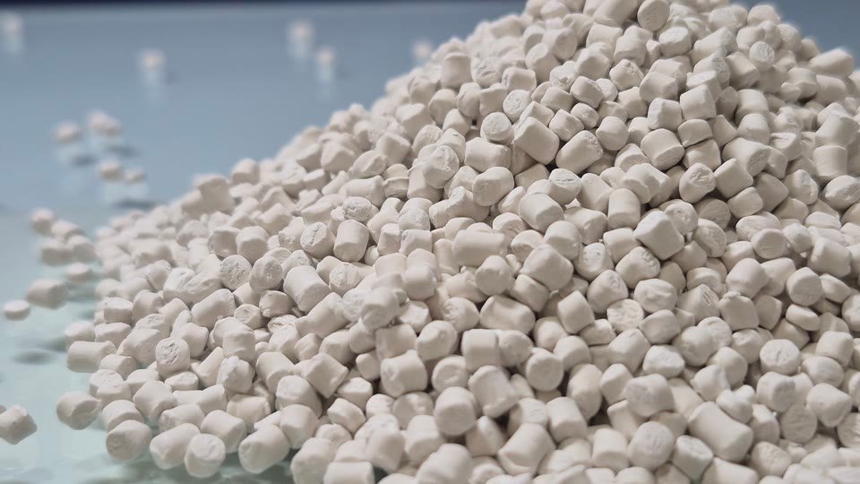 Tara Polymers Desiccant Masterbatch pellets